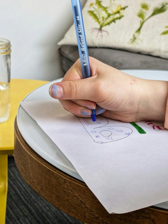Reusable Water-Reveal Coloring Pads